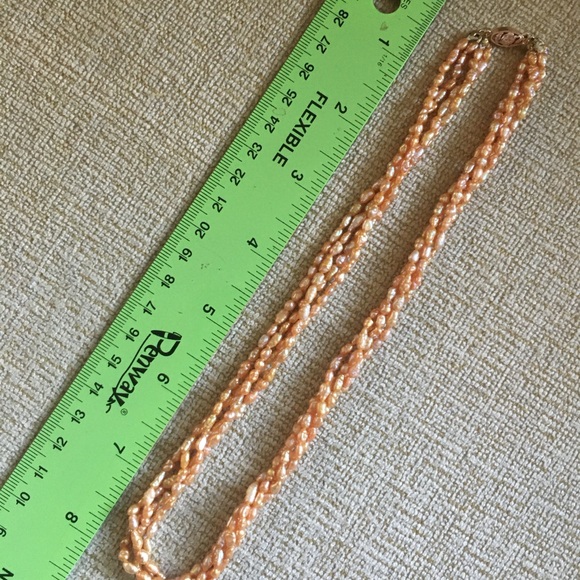 Vintage Freshwater Seed Pearl necklace 14K Gold filigree closure. Mint condition - Picture 5 of 7